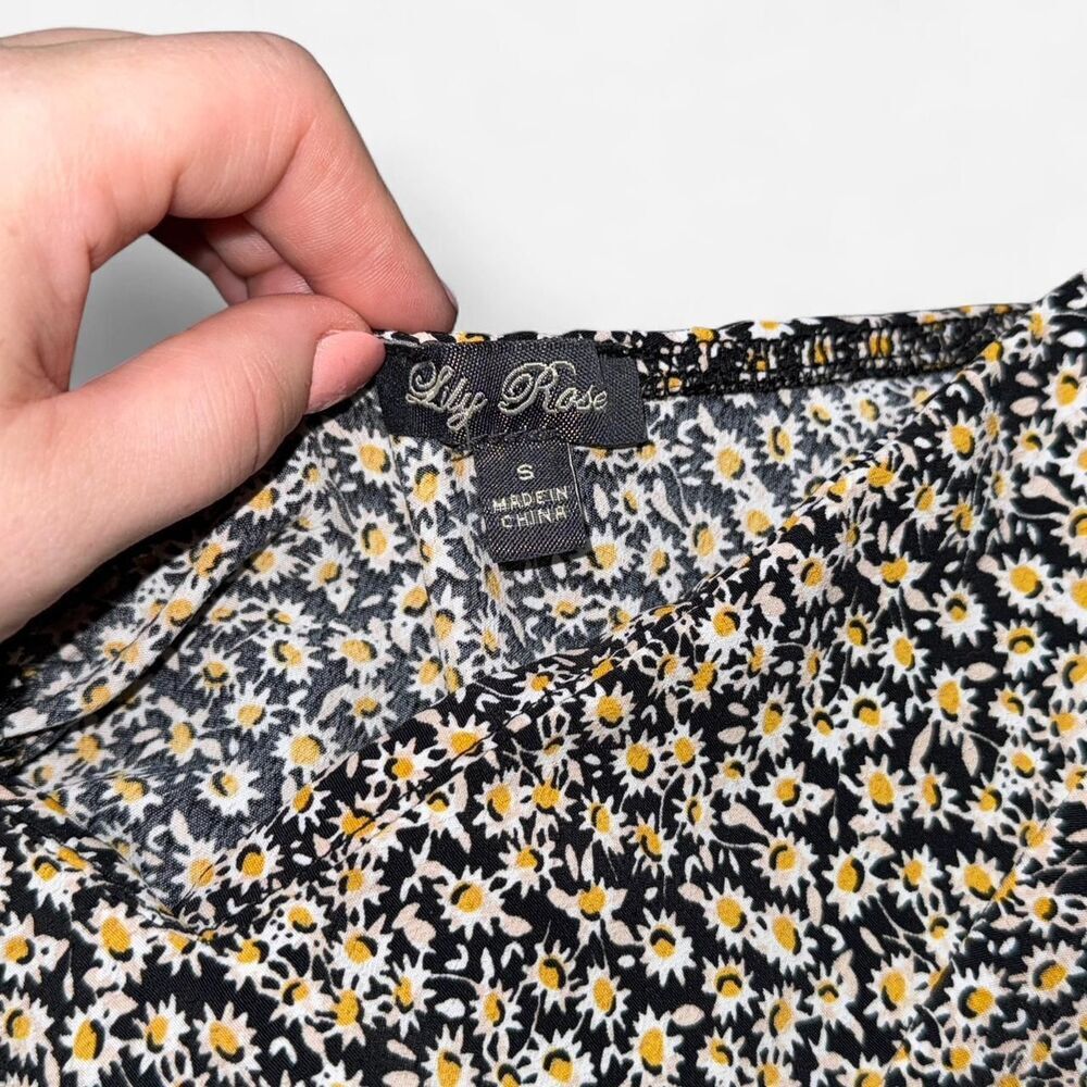 Black Puff Sleeve Yellow Daisy Mini Dress with Open Tie Back; Size SMALL - Picture 5 of 8